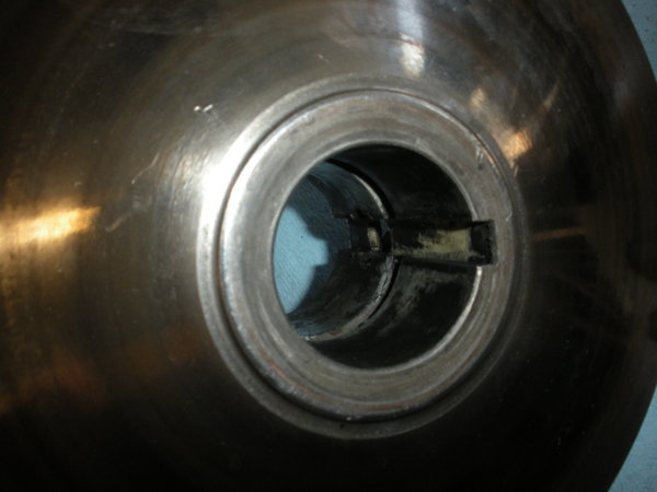 View inside the spindle pulley vari-disc after the bushings and key have been removed...but not cleaned. 2