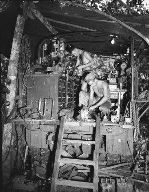 Mobile_Machine_Shop_US_Army_1943.jpg