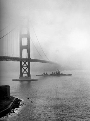 300px-USS_San_Francisco_%28CA-38%29_enters_San_Francisco_Bay%2C_December_1942.jpg