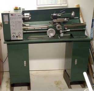 Cropped_11x26_Grizzly_lathe.jpg