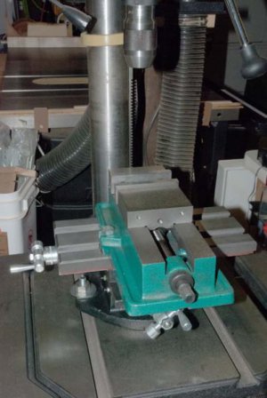 Milling_vise_compound_table_on_drill_press_2608.jpg