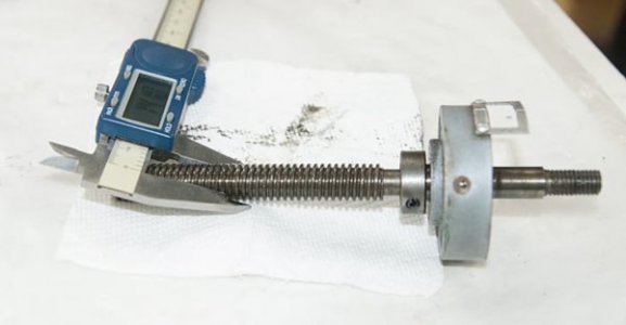 Grizzly_G9249_screw_showing_pin_8745.jpg