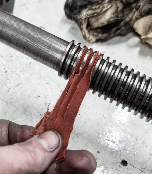 CLEANING A LEAD SCREW.png