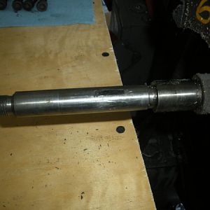 Another view of the feed screw.