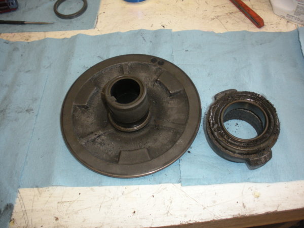 Adjustable vari-disc after the Bearing sliding housing & bearing has been removed.