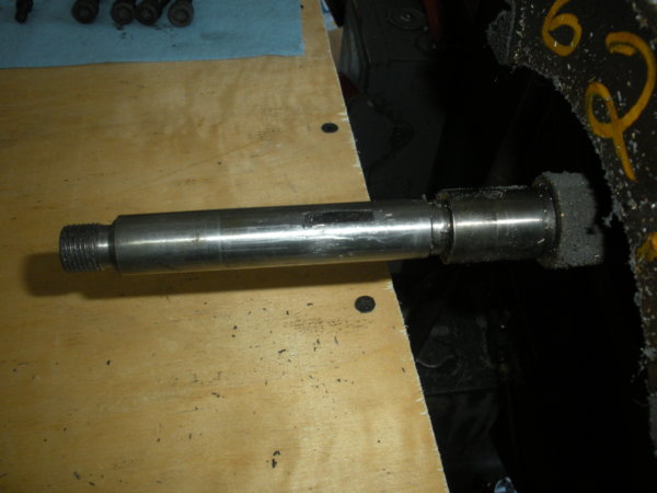 Another view of the feed screw.