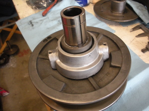 at this point the svari-disc hub can be installed on the spildle pulley hub..