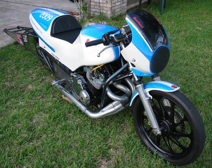 The paint scheme was an idea I had to mimic a 1979 Wes Cooley Suzuki limited edition, sort of like my modern version for a drag bike.