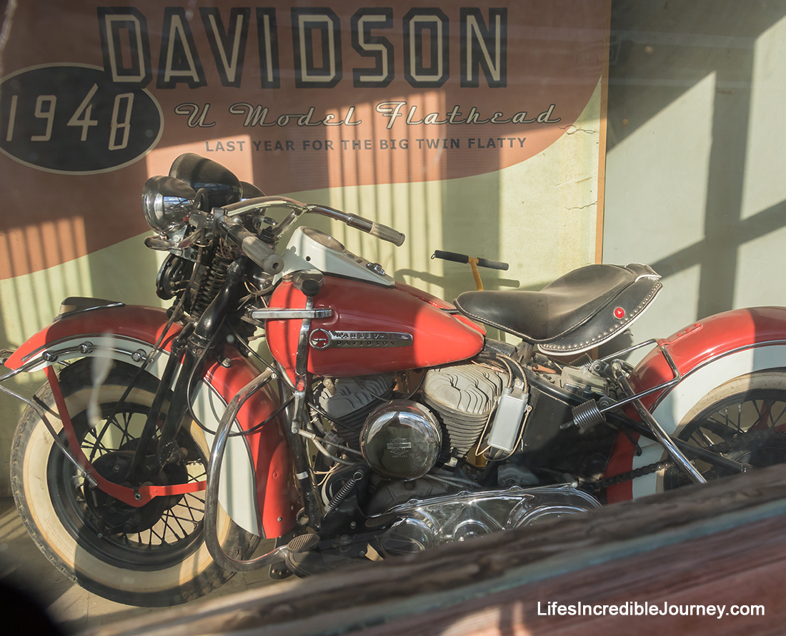 Explore-historic-Lowell-Arizona-old-50s-cars-and-historic-Indian-Motorcyles-fill-the-town-4774-68-copy.jpg
