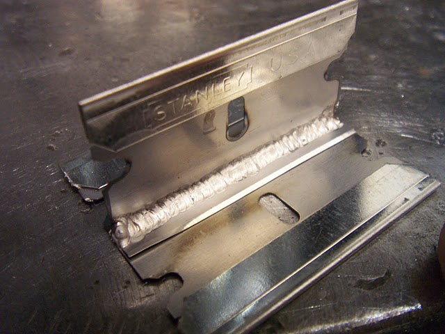 razor-blade-welding-picture.JPG